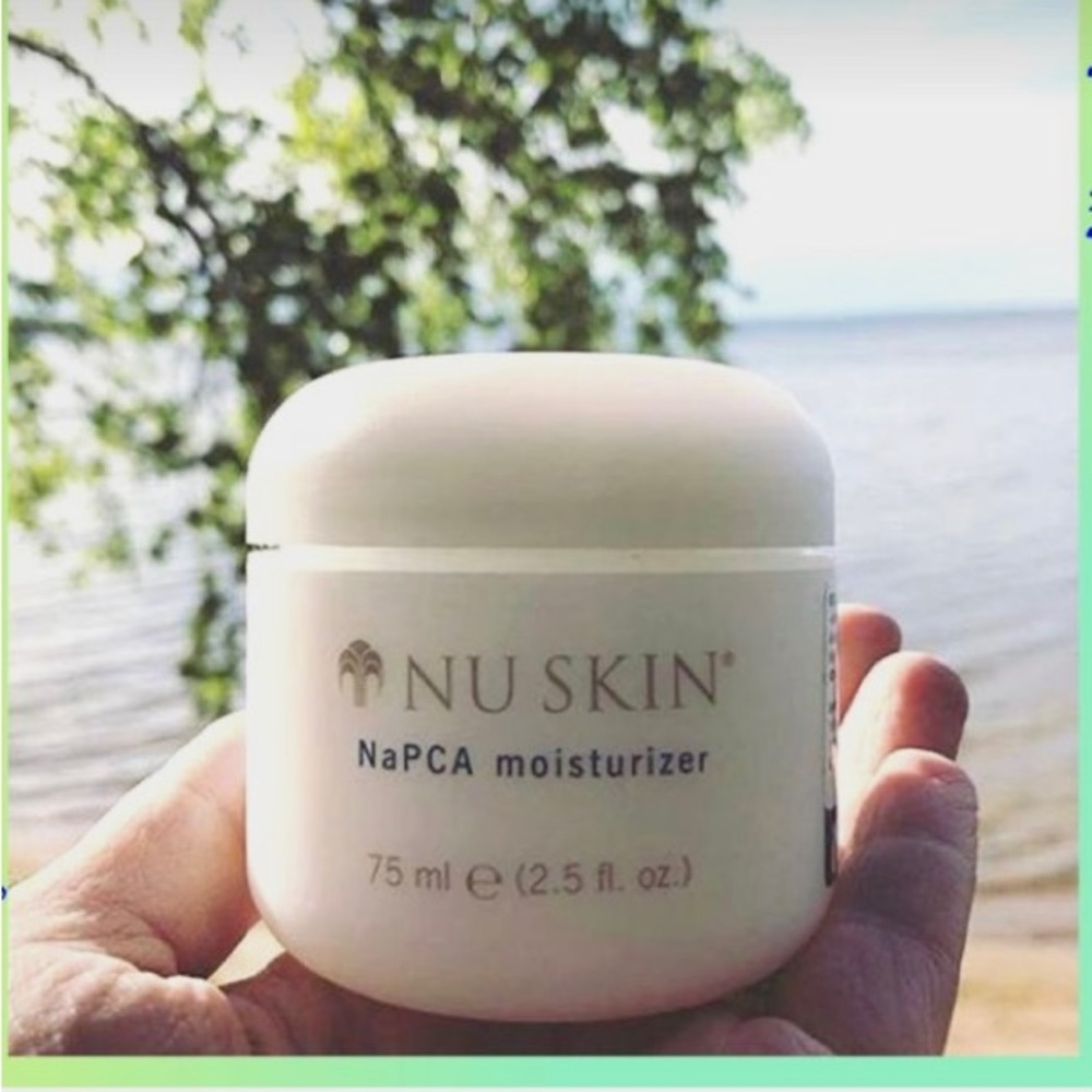 Nu skin Nuskin NaPca
Moisturizer Cream
Nutricentials with Hyaluronic,..new